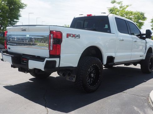 Used 2024 Ford F350 Platinum image 5