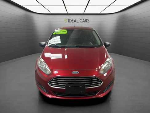 Used 2017 Ford Fiesta SE FWD image 2