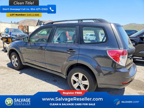 Used 2012 Subaru Forester 2.5X w/ Alloy Wheel Pkg AWD/4WD image 3