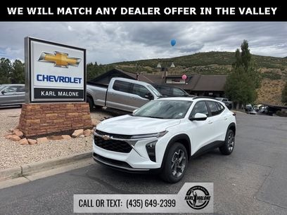 New 2026 Chevrolet Trax LT w/ Sunroof Package