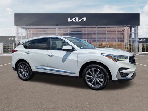 Used 2020 Acura RDX w/ Technology Package FWD image 2
