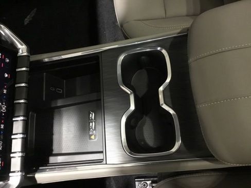 New 2026 GMC Acadia Elevation w/ Elevation Premium Package FWD image 33