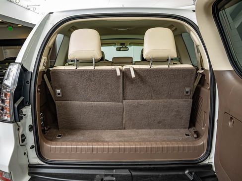Used 2014 Lexus GX 460 Luxury AWD/4WD image 43