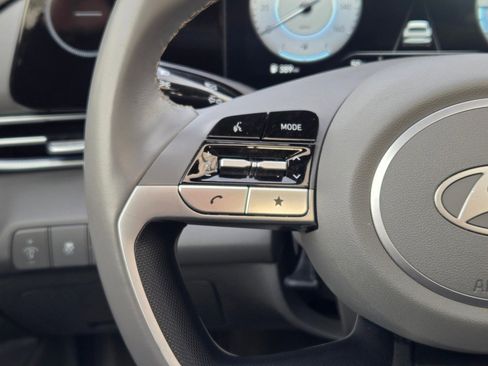 Used 2025 Hyundai Elantra SEL image 28