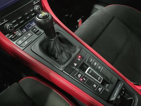 Certified 2022 Porsche 718 Boxster Spyder RWD image 20