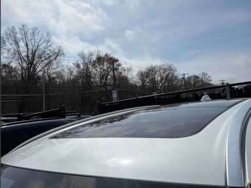 Used 2023 Volvo XC60 T8 Plus image 16