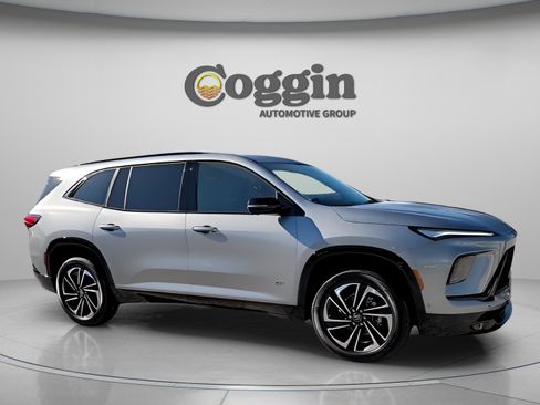 New 2026 Buick Enclave Sport Touring w/ Super Cruise Package image 17