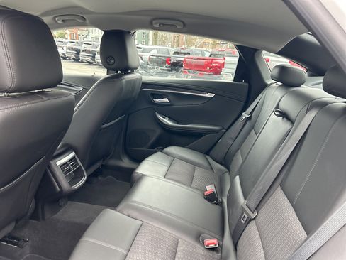 Used 2018 Chevrolet Impala LT image 38