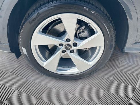 Used 2025 Audi Q5 Premium Plus AWD/4WD image 32