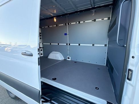 New 2025 Mercedes-Benz Sprinter 2500 image 22