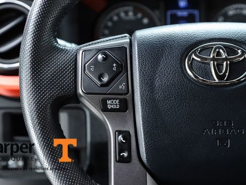 Used 2018 Toyota Tacoma TRD Off-Road image 21