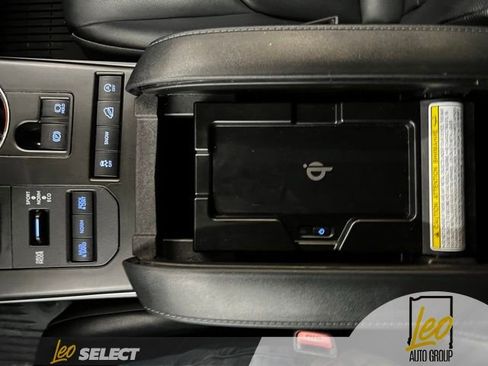 Used 2022 Toyota Highlander XLE image 16