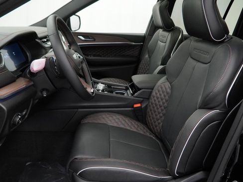 New 2025 Jeep Grand Cherokee Summit w/ Obsidian Package image 15