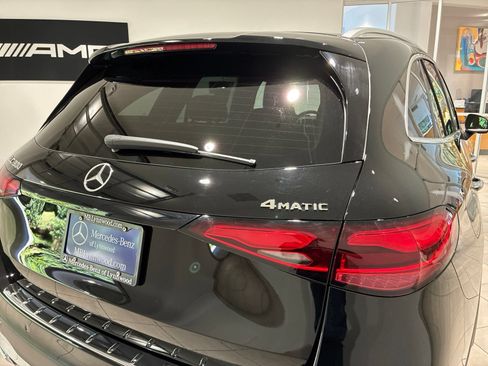Used 2026 Mercedes-Benz GLC 300 4MATIC image 9