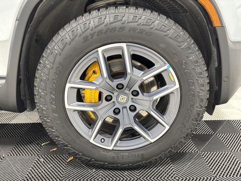 Used 2023 Rivian R1T Adventure image 11