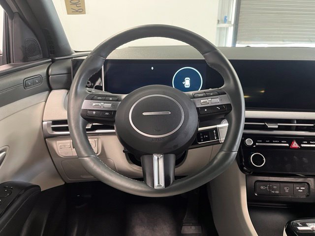 Used 2025 Hyundai Tucson Limited AWD/4WD image 22