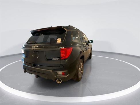 Used 2023 Honda Passport EX-L image 6