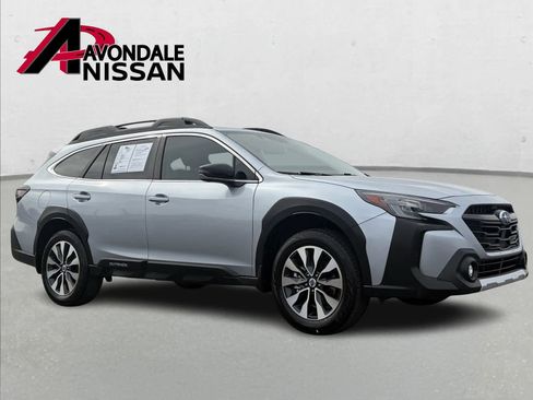 Used 2023 Subaru Outback Limited image 9
