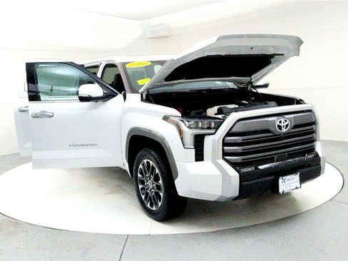 Used 2022 Toyota Tundra Limited image 9