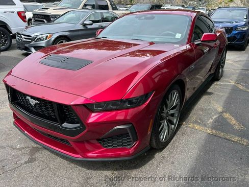 Used 2025 Ford Mustang GT Premium RWD image 5