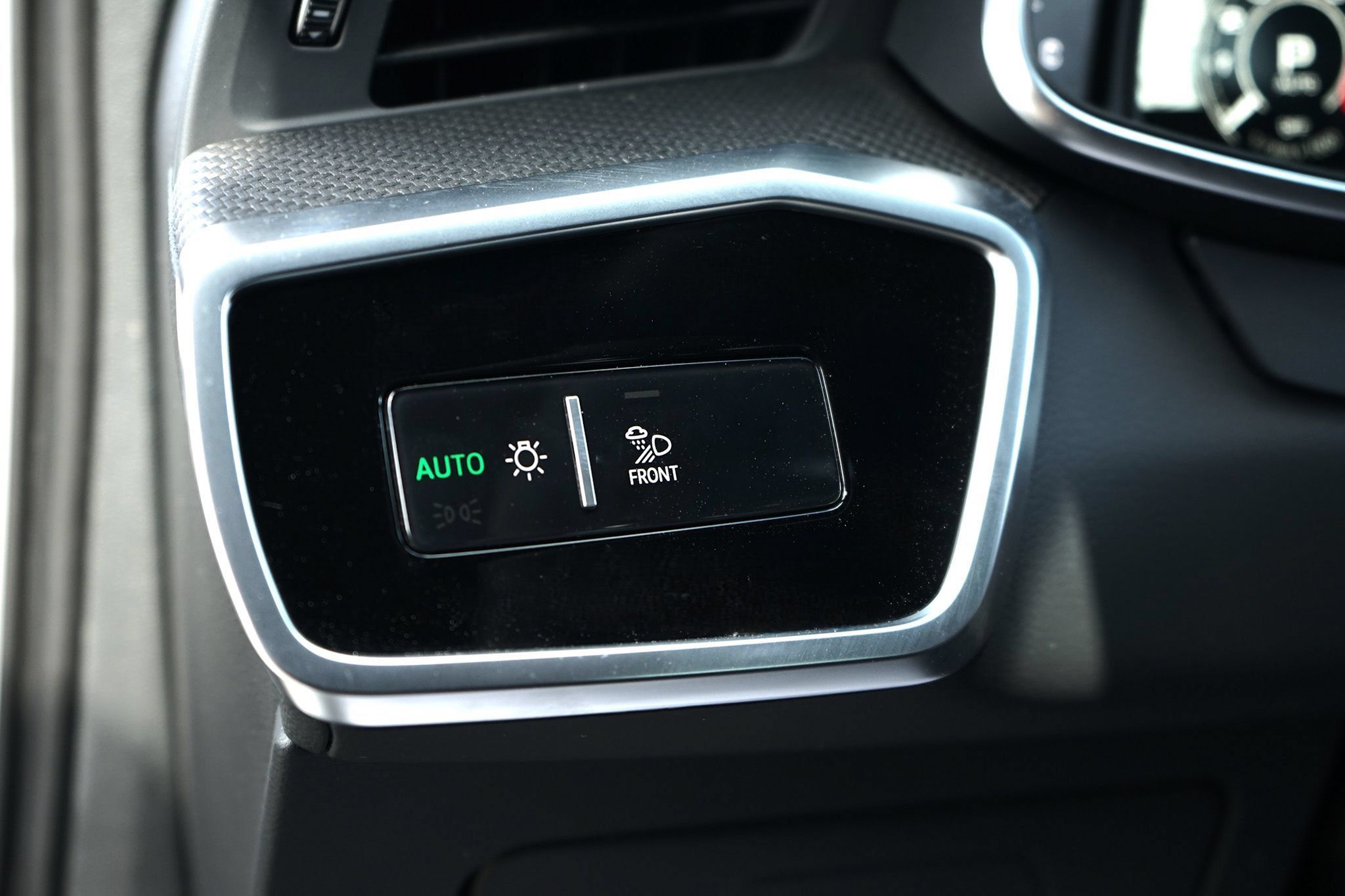 Used 2022 Audi RS 6 AWD/4WD image 16