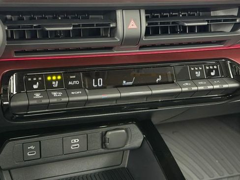 New 2025 Toyota Prius XSE Premium image 20