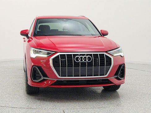 Used 2023 Audi Q3 2.0T Premium Plus w/ Premium Plus Package AWD/4WD image 2