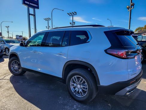 Certified 2025 GMC Acadia Elevation image 6