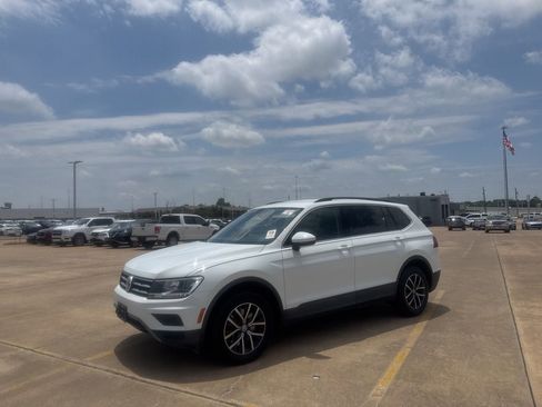 Used 2019 Volkswagen Tiguan SE FWD image 10
