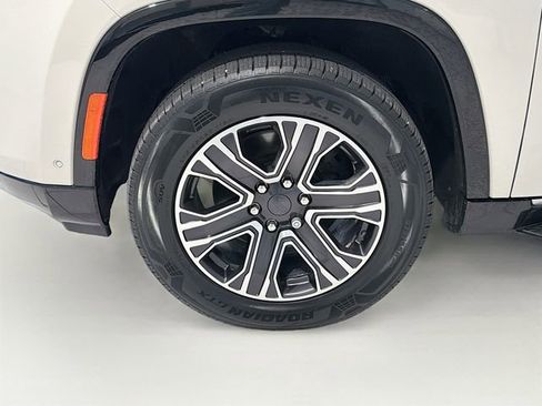 Used 2022 Jeep Wagoneer Series III w/ Convenience Group I image 29