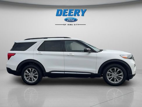 Used 2024 Ford Explorer XLT w/ Equipment Group 202A image 8