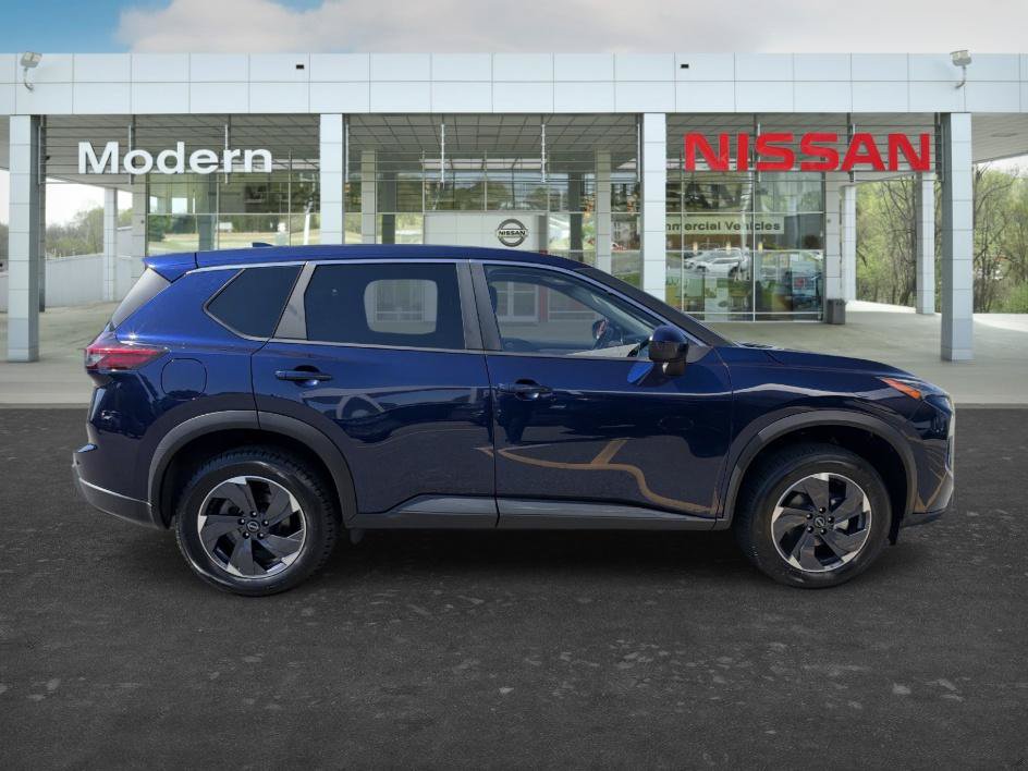Certified 2025 Nissan Rogue SV AWD/4WD image 6