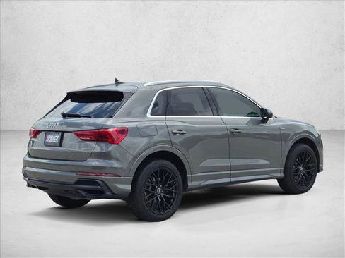 Used 2022 Audi Q3 2.0T Premium Plus w/ Premium Plus Package AWD/4WD image 5