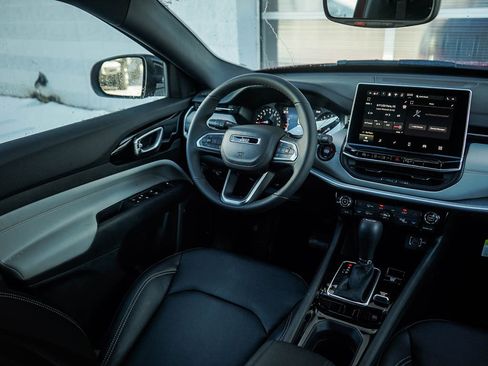 New 2026 Jeep Compass Limited image 15