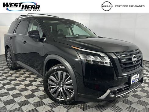Certified 2023 Nissan Pathfinder SL w/ SL Premium Package AWD/4WD image 1