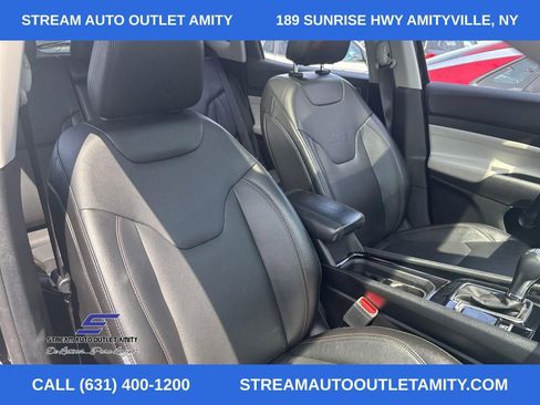 Used 2022 Jeep Compass Limited w/ Sun and Sound Group image 10