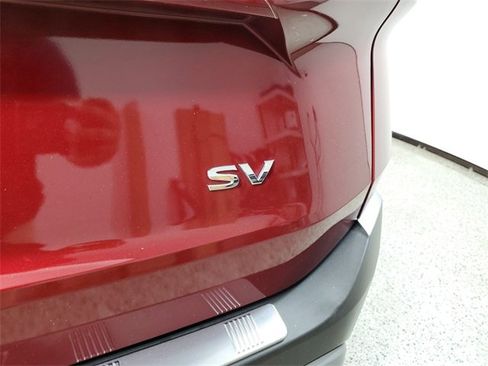 Used 2022 Nissan Rogue SV image 7