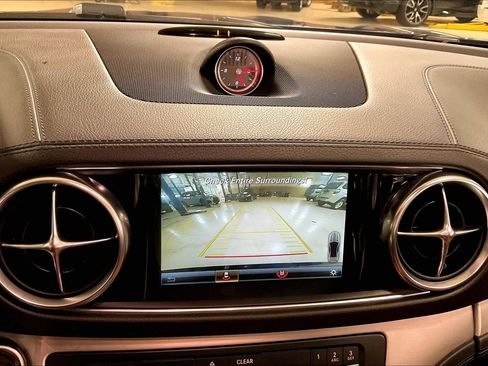 Used 2017 Mercedes-Benz SL 550 image 27