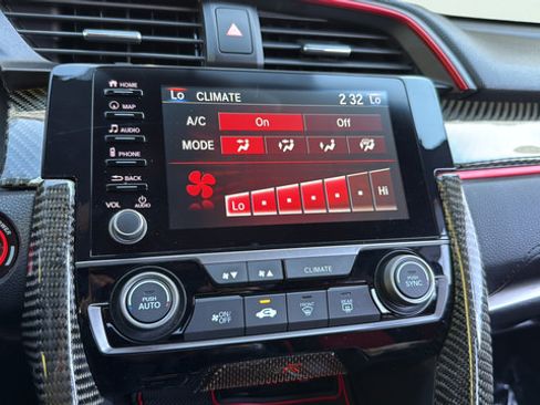 Used 2019 Honda Civic Type R image 17