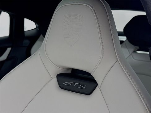 Certified 2025 Porsche Panamera GTS image 18