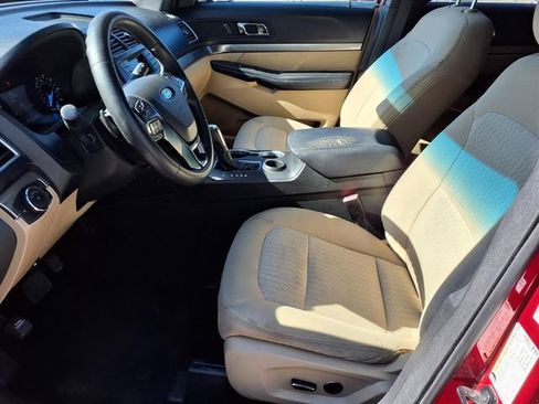 Used 2016 Ford Explorer FWD image 9