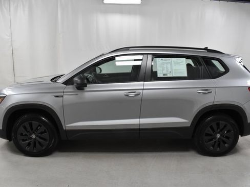 Used 2024 Volkswagen Taos S image 8