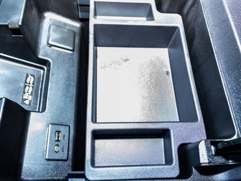 Used 2024 GMC Sierra 1500 AT4 w/ Technology Package image 18