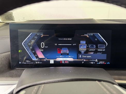 Used 2024 BMW X7 xDrive40i w/ Climate Comfort Package image 3