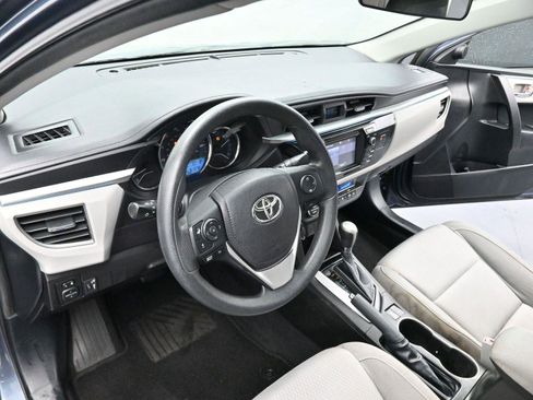 Used 2014 Toyota Corolla LE image 12