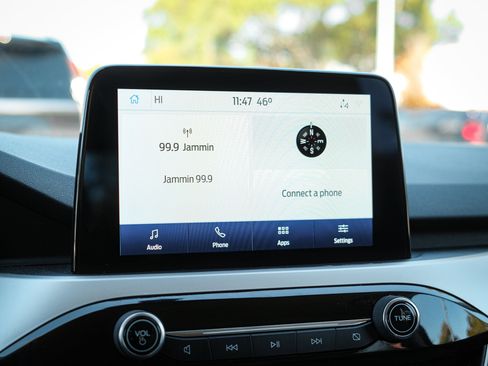 Used 2020 Ford Escape SE image 24