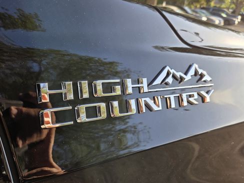 Certified 2024 Chevrolet Suburban High Country w/ Premium Package RWD image 23
