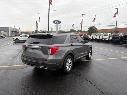 Used 2021 Ford Explorer XLT w/ Equipment Group 202A AWD/4WD image 7