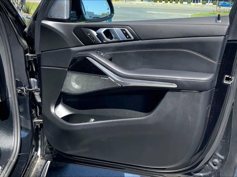 Certified 2026 BMW X7 M60i image 24