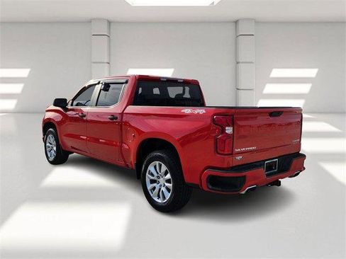 Used 2019 Chevrolet Silverado 1500 Custom w/ Custom Convenience Package image 3